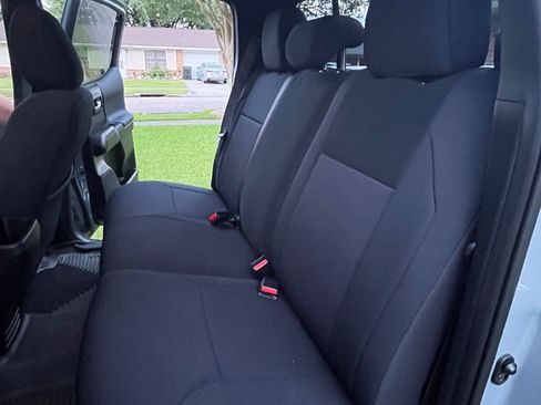 Used 2020 Toyota Tacoma TRD Off-Road AWD/4WD image 10