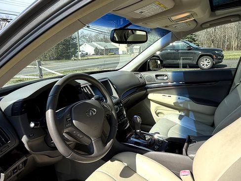 Used 2011 INFINITI G37 x Sedan w/ Premium Pkg image 10