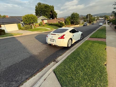 Used 2013 Nissan 370Z Coupe RWD image 15