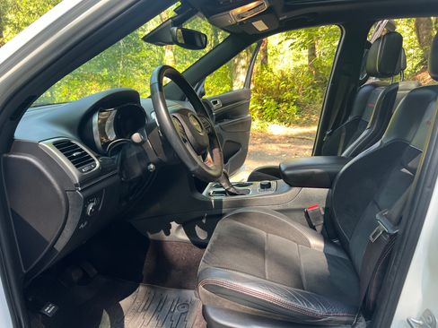 Used 2017 Jeep Grand Cherokee Trailhawk w/ Trailhawk Luxury Group AWD/4WD image 9