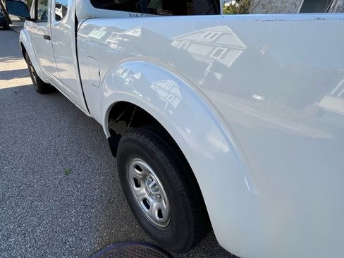 Used 2017 Nissan Frontier S image 10