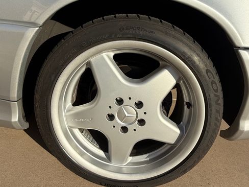 Used 2001 Mercedes-Benz SL 500 image 11