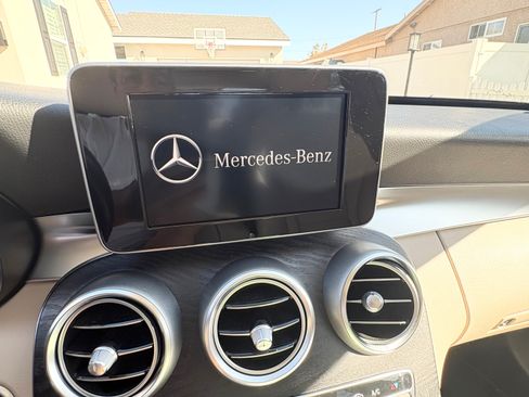 Used 2017 Mercedes-Benz C 300 Sedan image 27