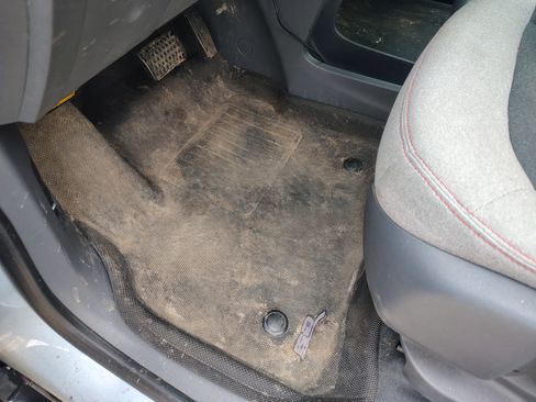 Used 2017 Chevrolet Bolt LT image 13