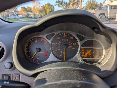 Used 2002 Toyota Celica GT image 17