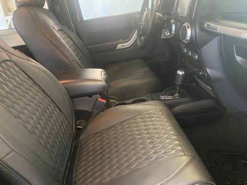 Used 2012 Jeep Wrangler Rubicon AWD/4WD image 20