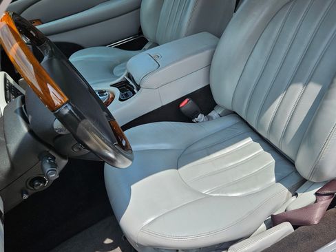 Used 2006 Jaguar XK8 Coupe image 11