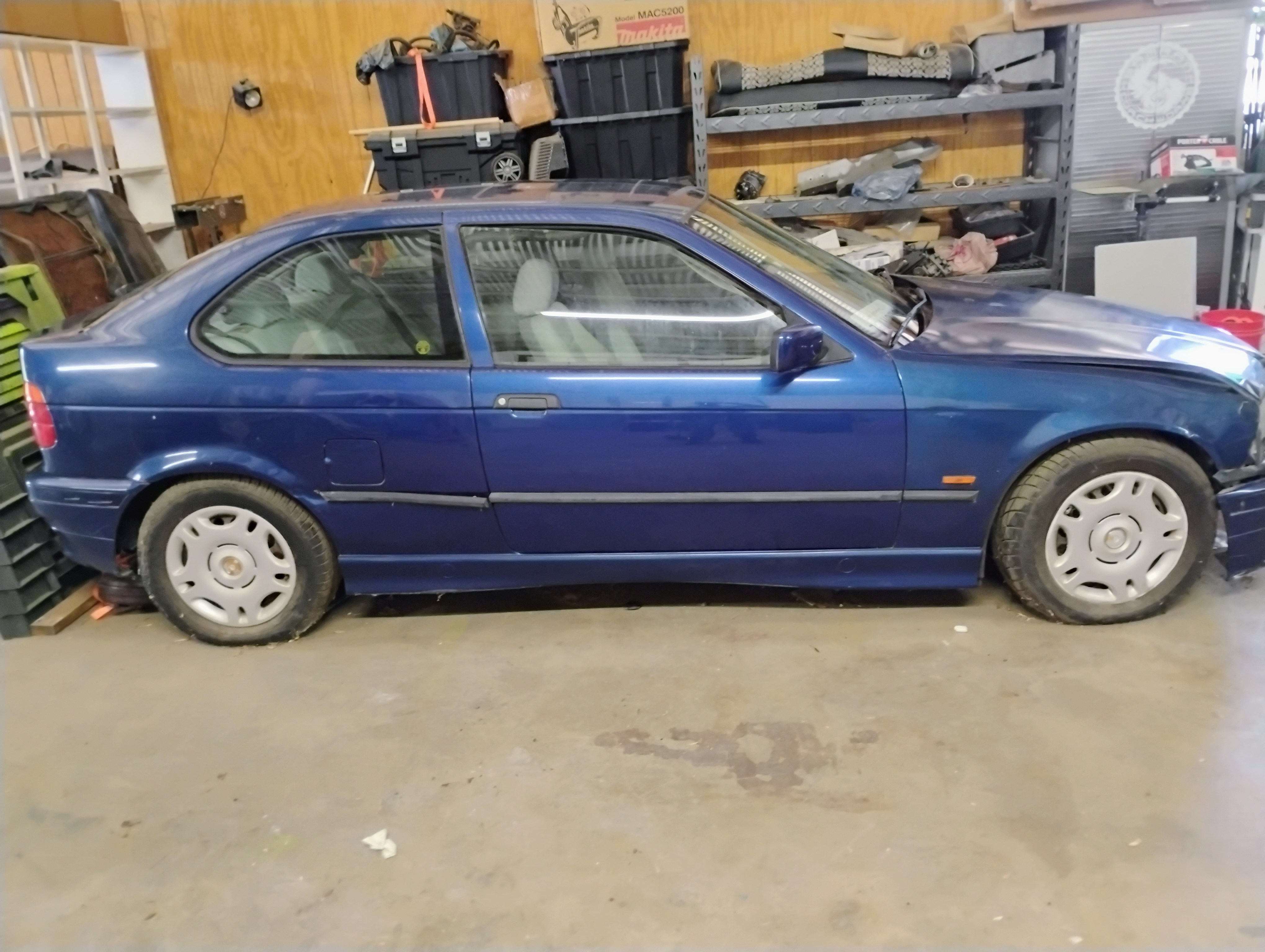 Used 1998 BMW 318ti Hatchback RWD image 1