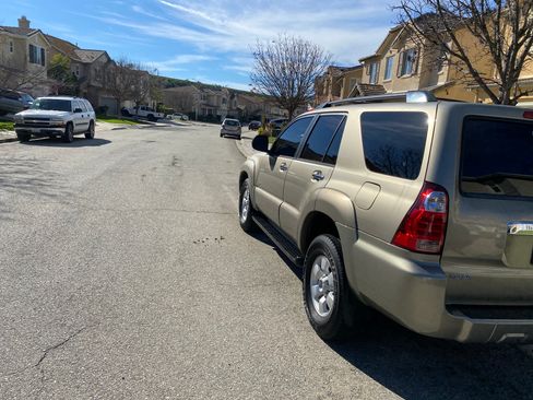 Used 2006 Toyota 4Runner SR5 image 10