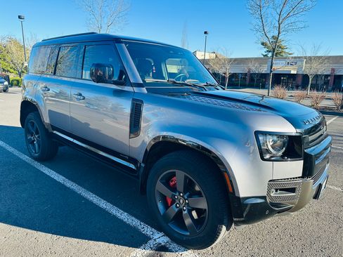 Used 2020 Land Rover Defender 110 X image 2