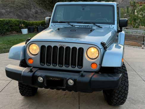 Used 2012 Jeep Wrangler Sahara image 8