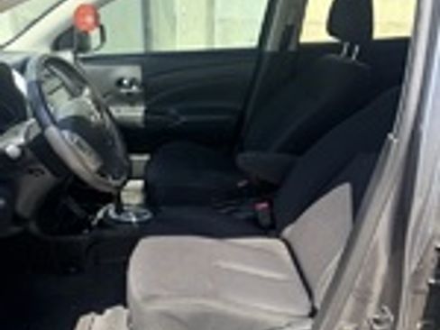 Used 2019 Nissan Versa SV w/ SV Special Edition Package FWD image 9