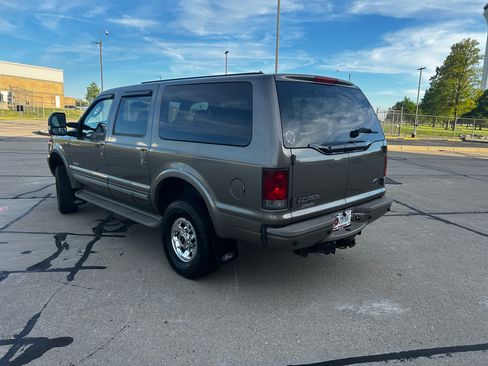 Used 2003 Ford Excursion Limited AWD/4WD image 2