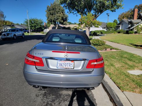 Used 2011 Mercedes-Benz E 350 Cabriolet image 22