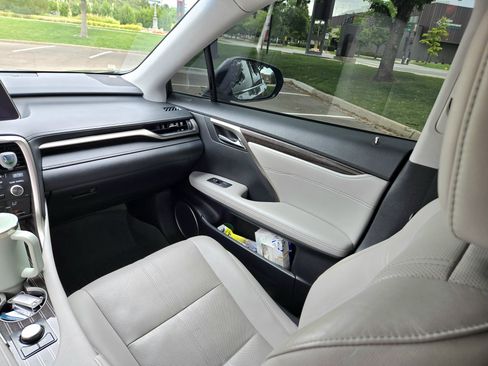 Used 2017 Lexus RX 450h AWD w/ Luxury Package image 8