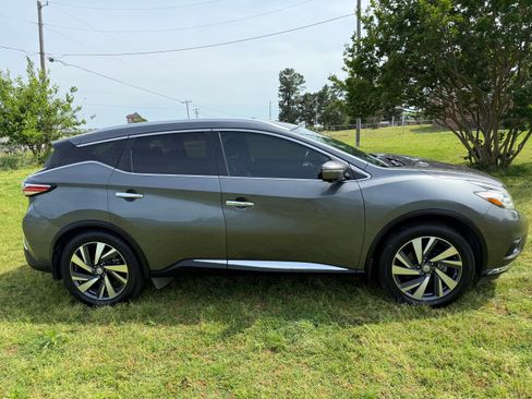Used 2015 Nissan Murano Platinum w/ Platinum Technology Package FWD image 9