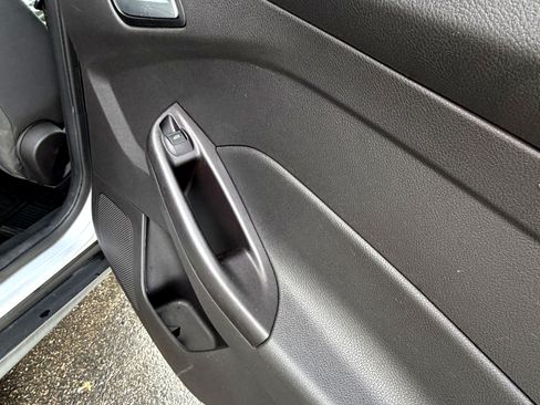 Used 2013 Ford Focus SE w/ SE Winter Pkg image 20