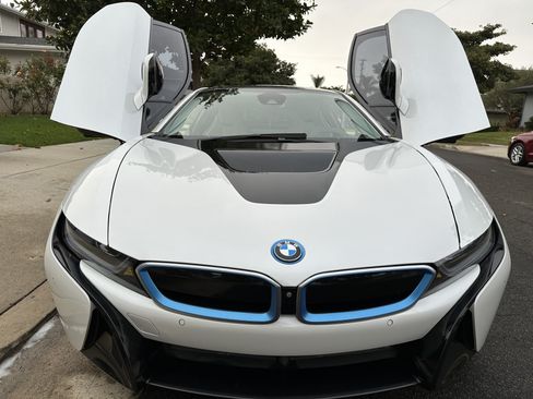 Used 2016 BMW i8 image 5