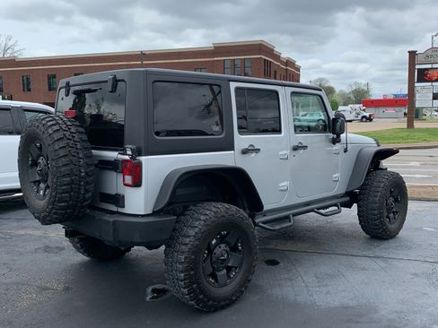 Used 2011 Jeep Wrangler Unlimited Sport AWD/4WD image 12