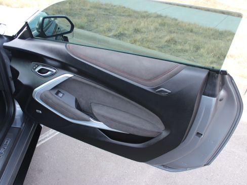 Used 2020 Chevrolet Camaro ZL1 image 20