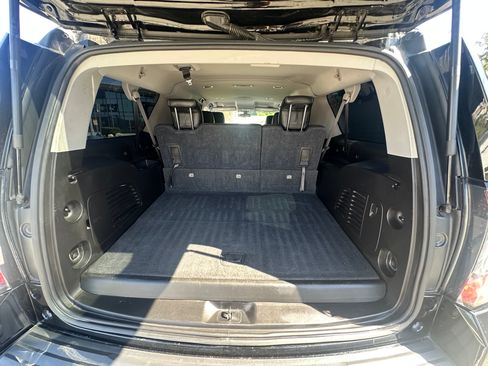 Used 2019 GMC Yukon XL SLE w/ HD Trailering Package RWD image 9