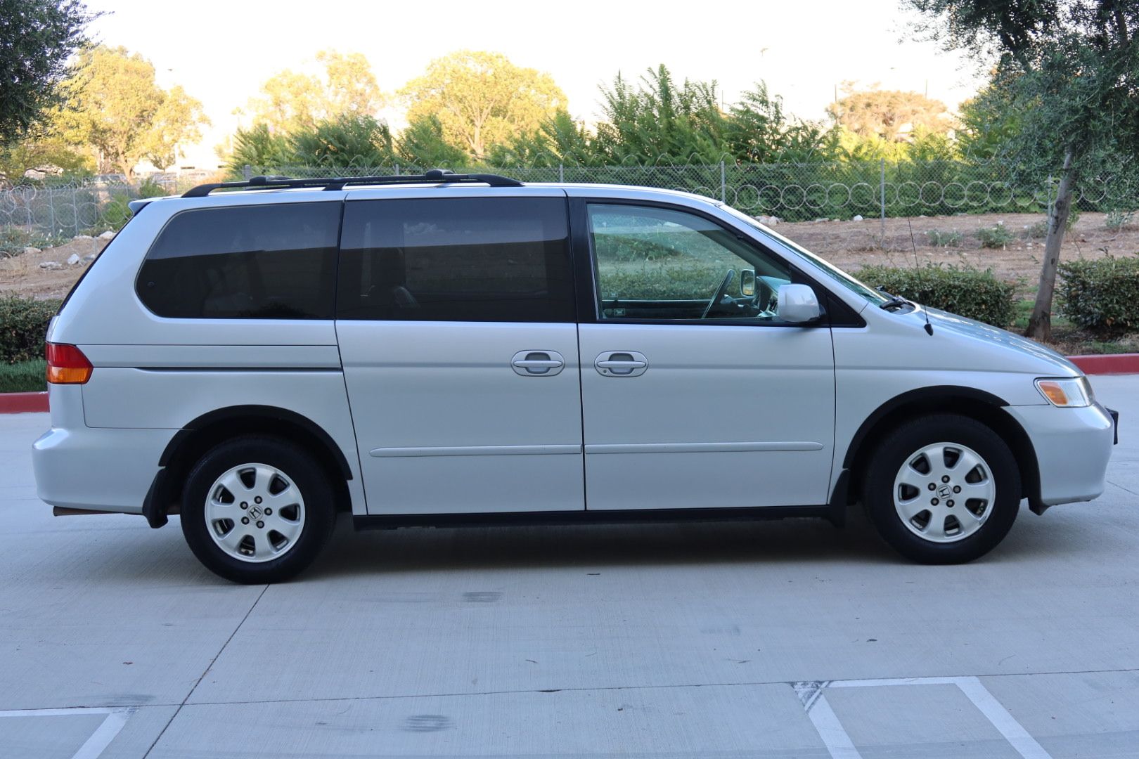 Used 2002 Honda Odyssey EX image 4