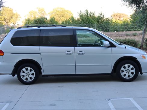 Used 2002 Honda Odyssey EX image 4