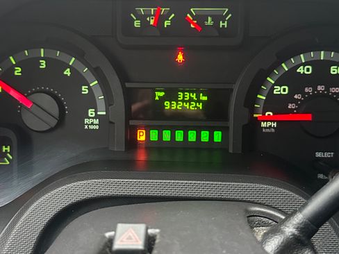 Used 2015 Ford E-350 and Econoline 350 Super Duty w/ Power Windows & Locks Group image 11