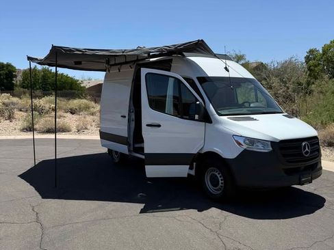 Used 2022 Mercedes-Benz Sprinter 2500 image 6
