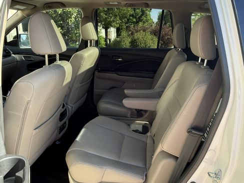 Used 2017 Honda Pilot Elite image 14