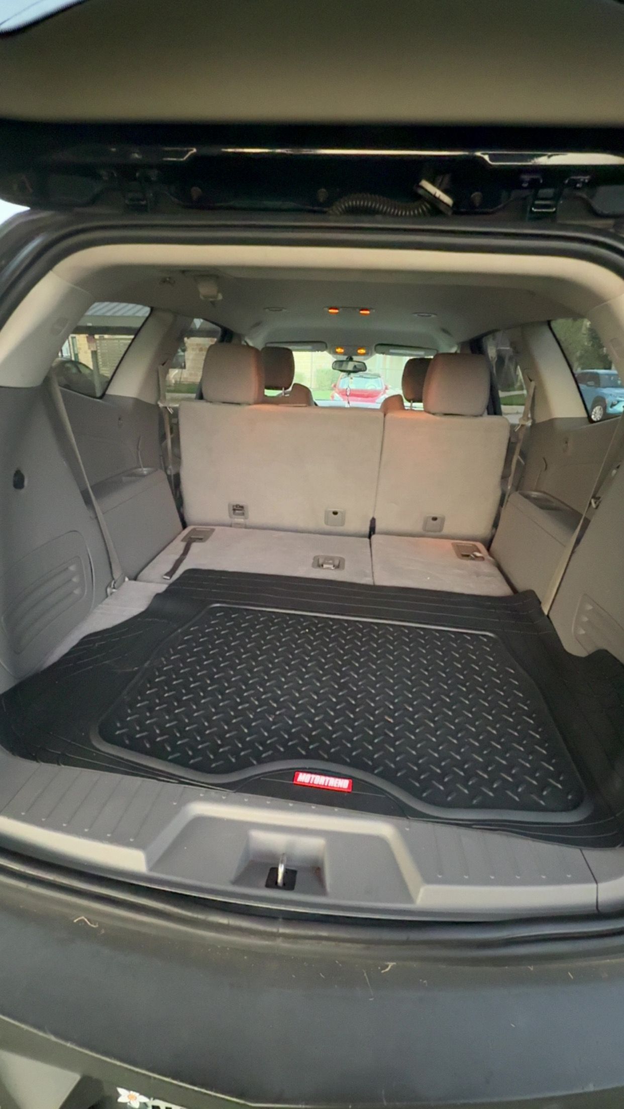Used 2011 Chevrolet Traverse LT FWD image 9