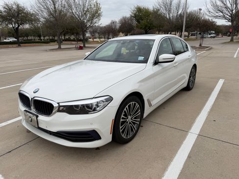Used 2019 BMW 530i xDrive w/ Convenience Package image 1