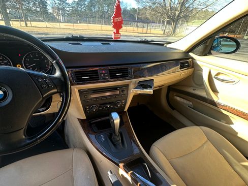 Used 2006 BMW 325i Sedan image 6