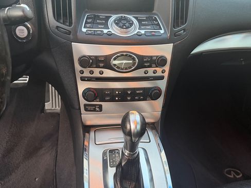 Used 2010 INFINITI G37 Convertible w/ Premium Pkg RWD image 14