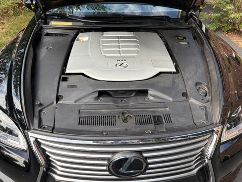 Used 2014 Lexus LS 460 AWD w/ Comfort Package image 11