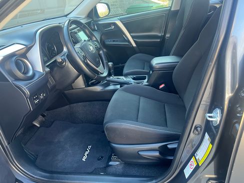 Used 2018 Toyota RAV4 XLE w/ Plus Extra Value Package image 11