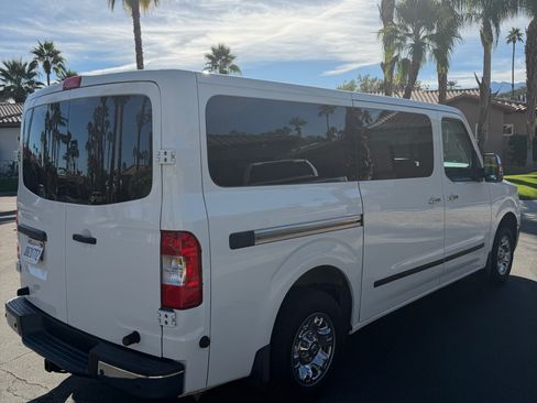 Used 2018 Nissan NV 3500 SV w/ Navigation Package image 6