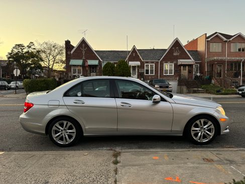 Used 2012 Mercedes-Benz C 300 4MATIC Sedan image 9