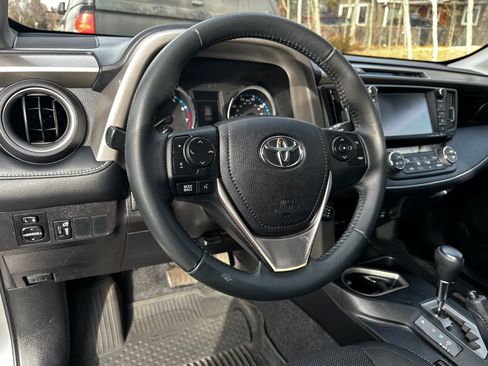 Used 2016 Toyota RAV4 XLE image 13