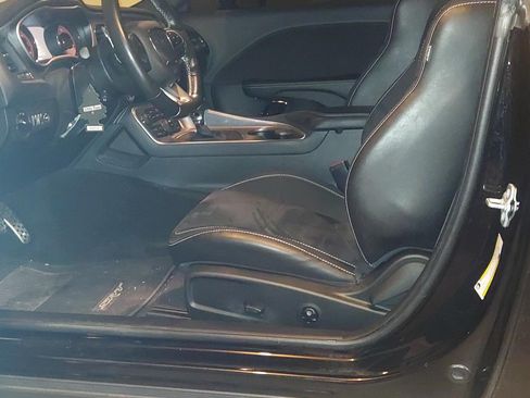 Used 2019 Dodge Challenger SRT Hellcat image 5