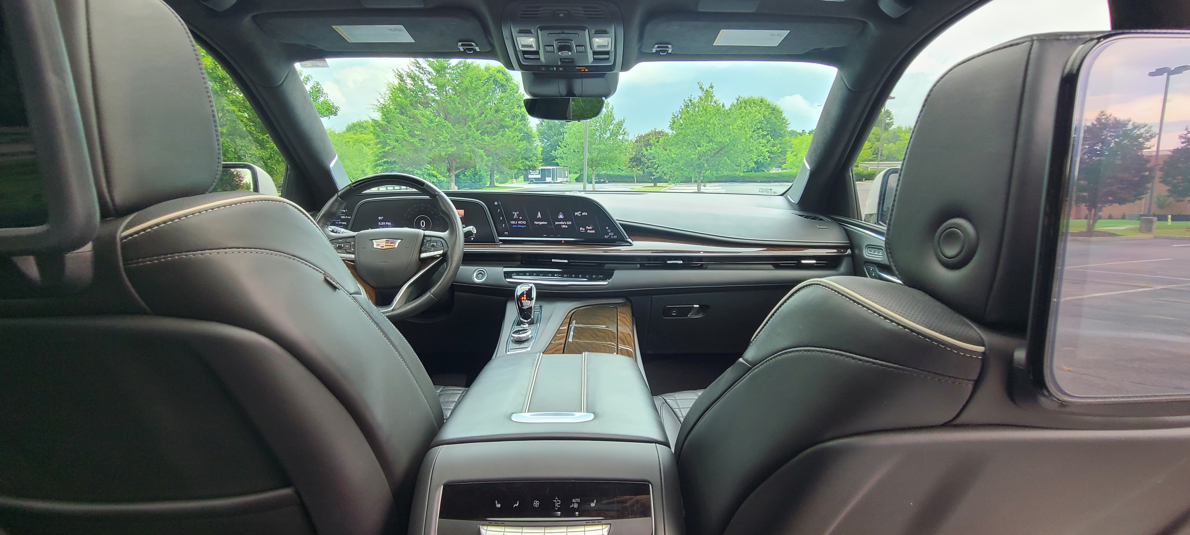 Used 2021 Cadillac Escalade Sport Platinum AWD/4WD image 6