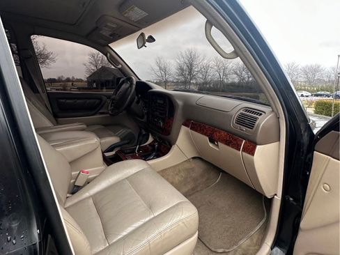 Used 1998 Toyota Land Cruiser w/ Leather Trim Pkg AWD/4WD image 13