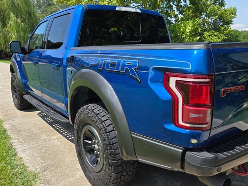 Used 2017 Ford F150 Raptor w/ Equipment Group 802A Luxury AWD/4WD image 8