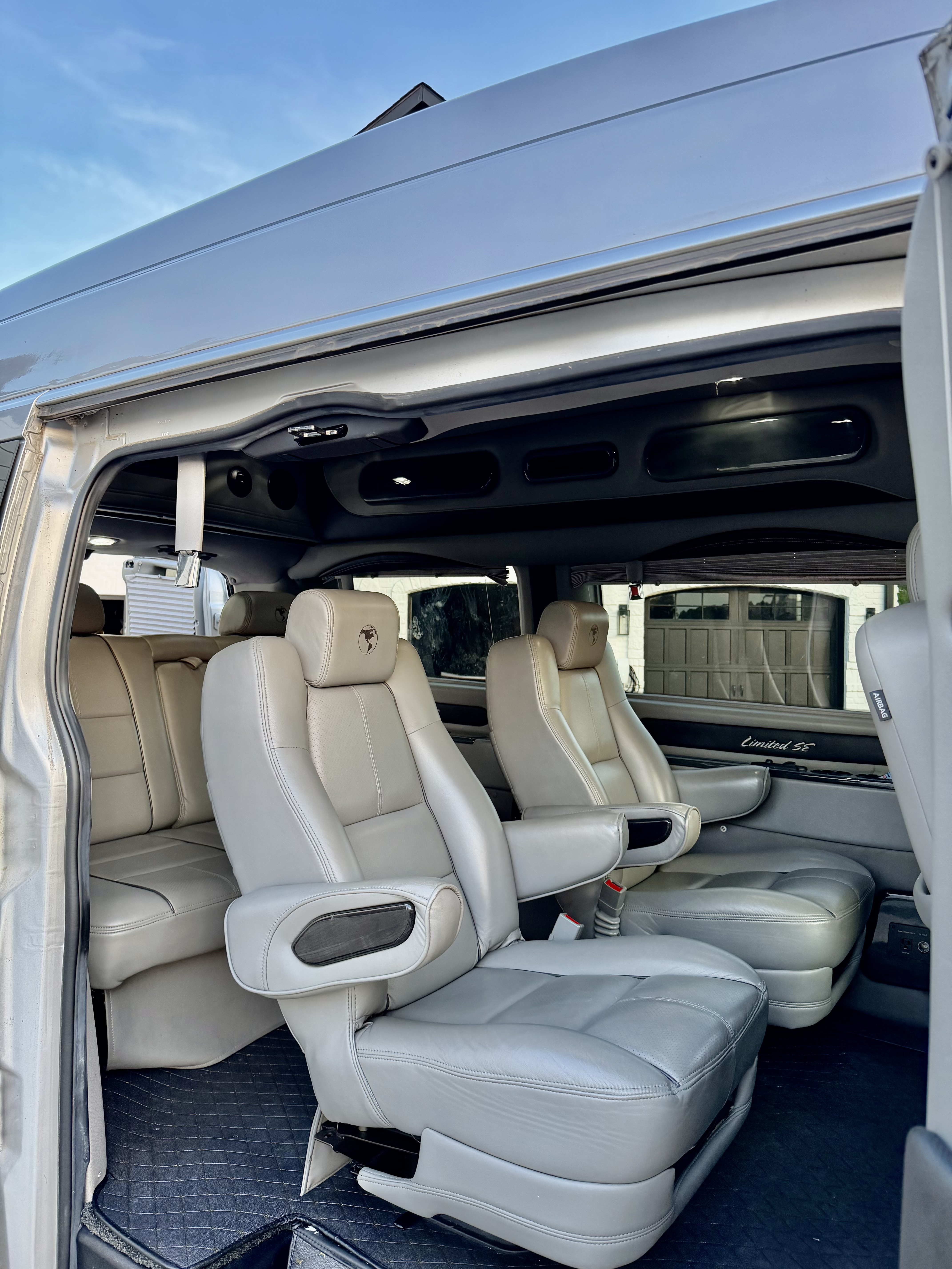 Used 2015 Ford Transit 150 130 Low Roof w/ Exterior Upgrade Package RWD image 17