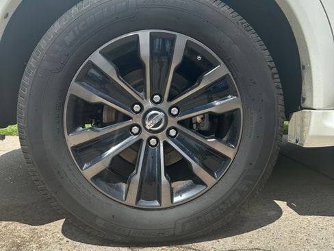 Used 2019 Nissan Armada Platinum w/ Captain's Chairs Package image 17