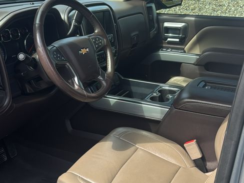 Used 2017 Chevrolet Silverado 1500 LTZ Z71 w/ LTZ Plus Package image 6