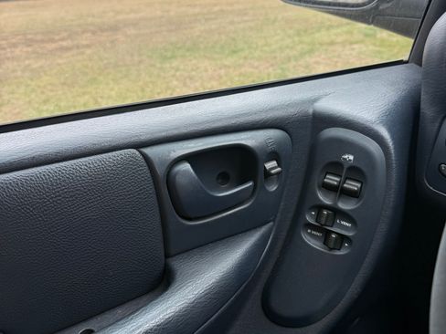 Used 2003 Dodge Grand Caravan Sport image 13