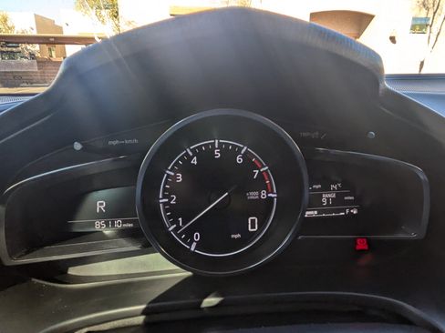 Used 2018 MAZDA MAZDA3 Grand Touring image 17