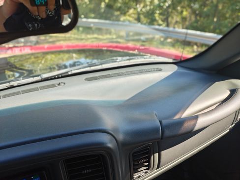 Used 2002 Chevrolet Silverado 1500 LS w/ Electrical Convenience Pkg image 25