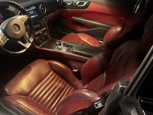 Used 2013 Mercedes-Benz SL 550 image 11